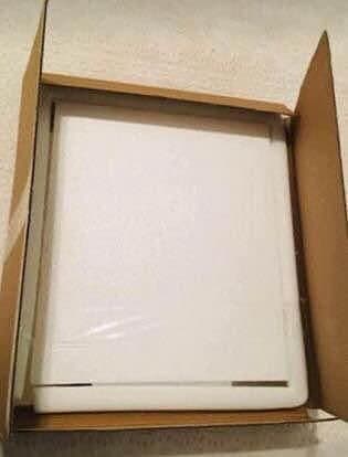 Bauhaus Spegel 51x44 cm vit