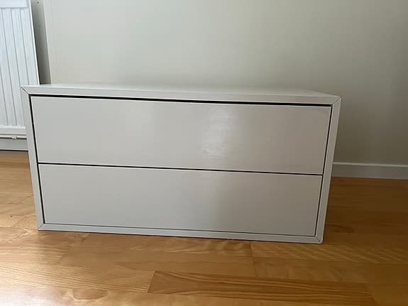 Eket skåp