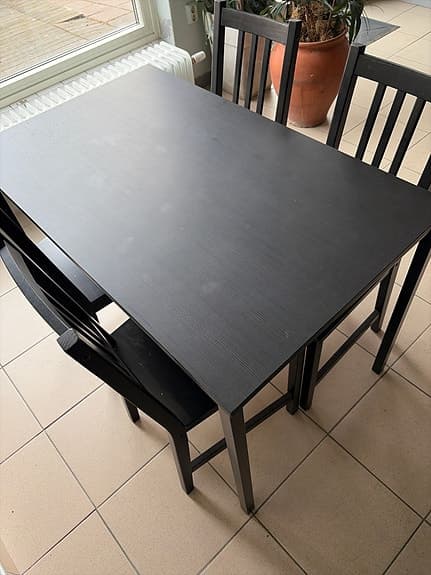 Matgrupp bord och 4 stolar svart