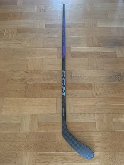 CCM Ribcor Trigger 9K , 75 flex P28, Sr  Right , Hockeyklubba