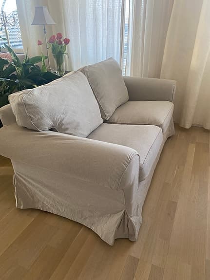 Säljer EKTORP 2-sitssoffa