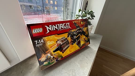 LEGO Ninjago 70747 Cole’s Boulder Blaster HELT NY / OÖPPNAD (MISB)