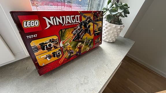 LEGO Ninjago 70747 Cole’s Boulder Blaster HELT NY / OÖPPNAD (MISB)