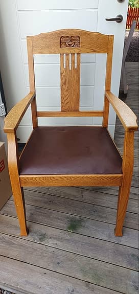 Fin stor solitärstol, ”Äpplet”