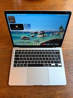 MacBook Air M1 (2020) – 13” – mycket fint skick