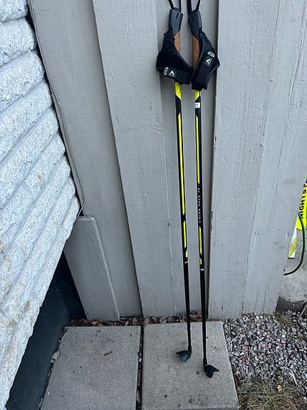 McKinley längdstavar 120 cm svart/gul