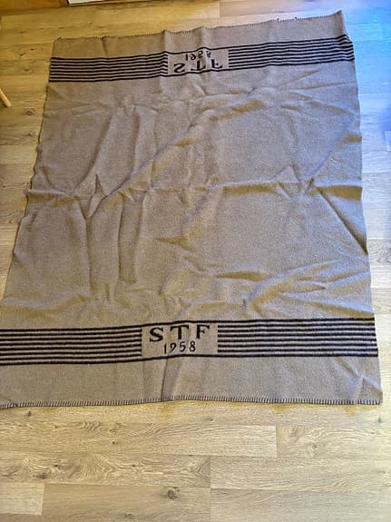 STF ullpläd brun 142x176 cm