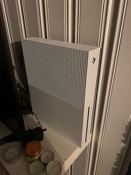 Microsoft Xbox One S spelkonsol vit