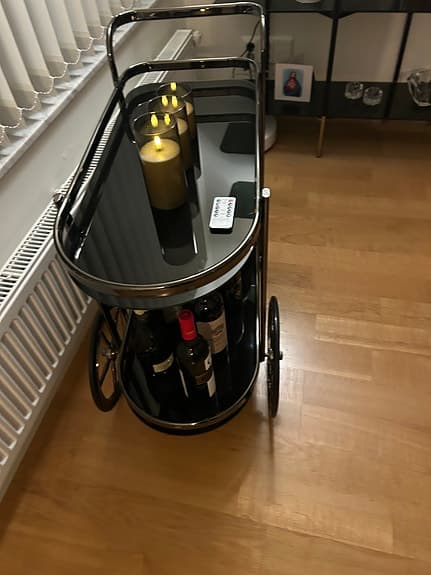 Serveringsvagn metall glas svart