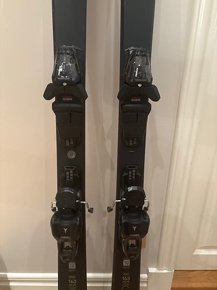 Atomic Cloud C7 skidor 163 cm svart