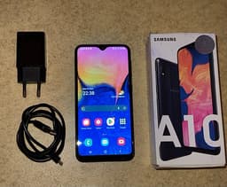 Samsung Galaxy A10 i bra skick