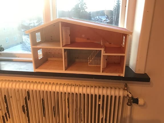Lundby dockskåp med möbler