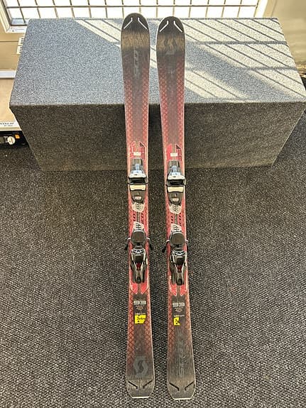 Skidor Scott Slight 93 160cm