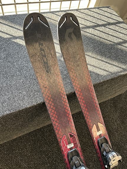 Skidor Scott Slight 93 160cm
