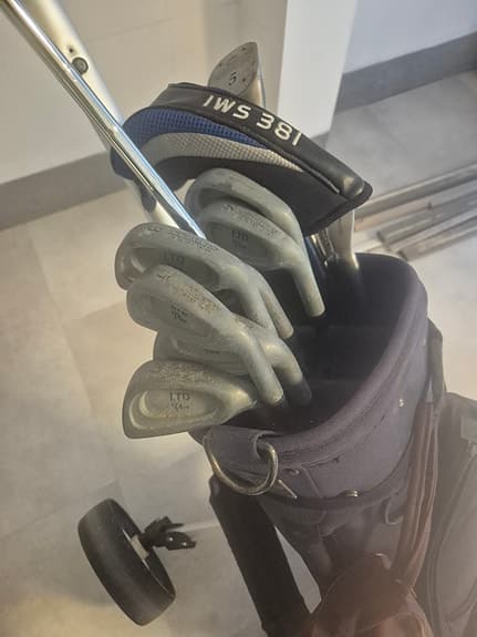 Golfset med bag och vagn