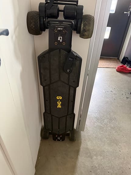B-ONE elektriskt longboard svart