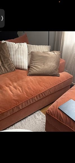 4 sits soffa med fotpall