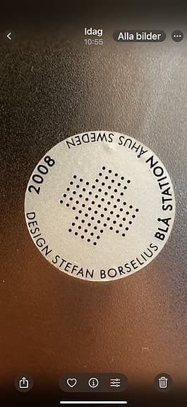 Stefan Borselius, design fåtölj, "Peekaboo", Blå station, Åhus, 2008