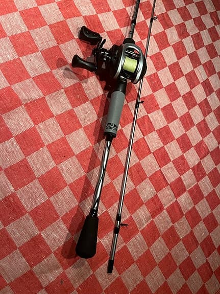W3 Vertical med Shimano SLX DC 151 och Abu Garcia Revo X spin combo