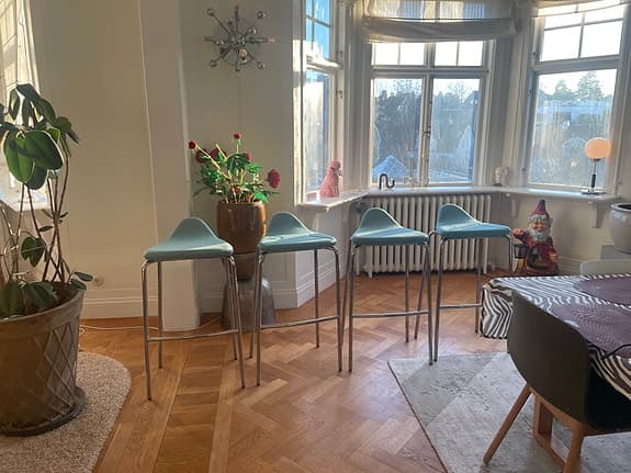 Snygga barstolar tyg