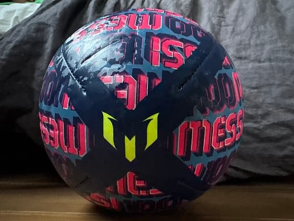 Adidas fotboll x Messi 100