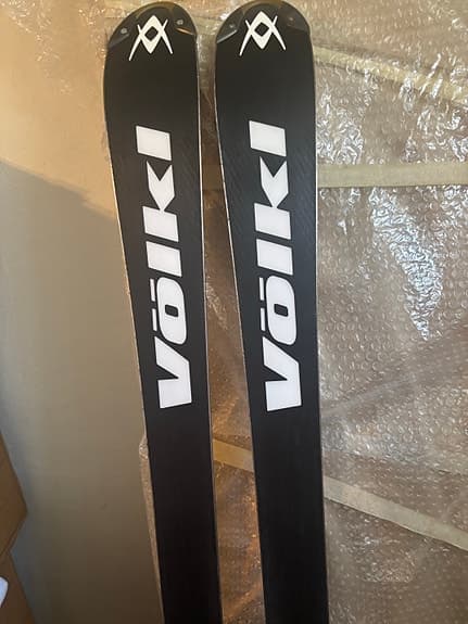 Völkl P50 alpinskidor med bindningar