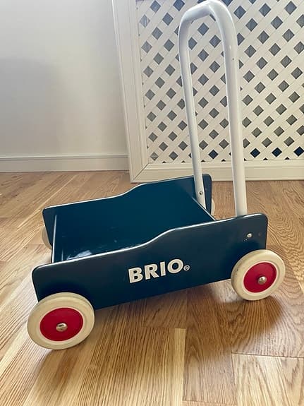 BRIO gåvagn svart