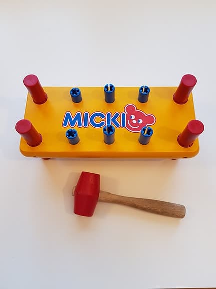 MICKI Bultbräda. Aktivitetsleksak