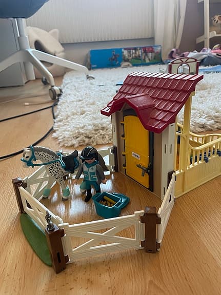 Playmobil häststall lekset