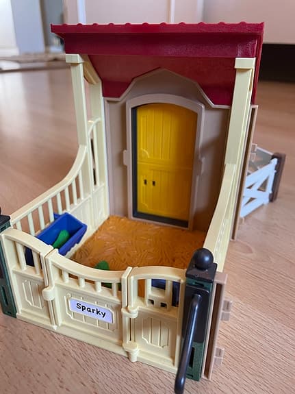 Playmobil häststall lekset