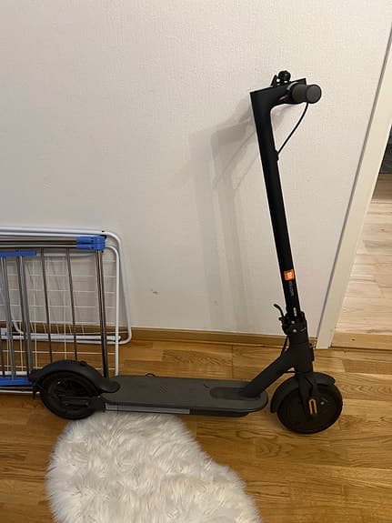 Elsparkcykel svart