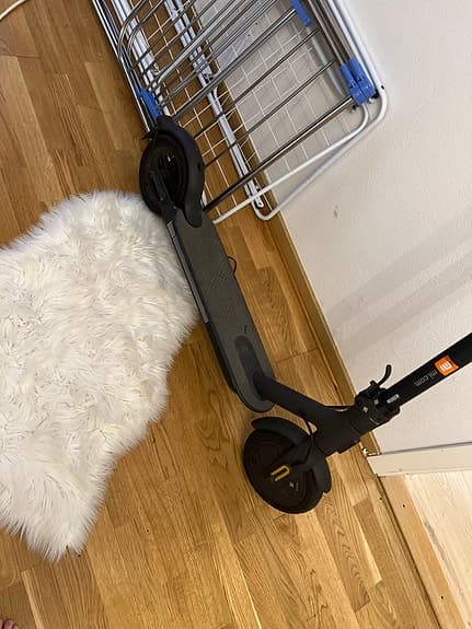 Elsparkcykel svart