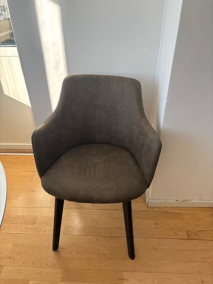Matstolspar olivgrön Aurora från AC Design Furniture