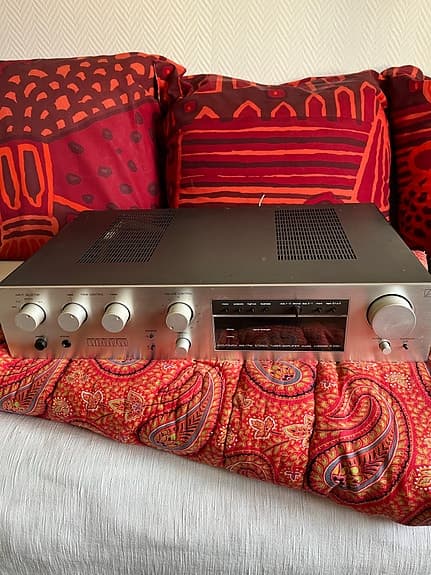 Luxman  R-2040 stereo receiver