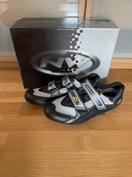 NW Solo 2003 cykelskor 44 svart/grå