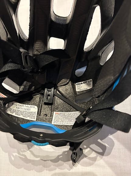 Giant Roost cykelhjälm – mattblå – storlek S (51–55 cm)