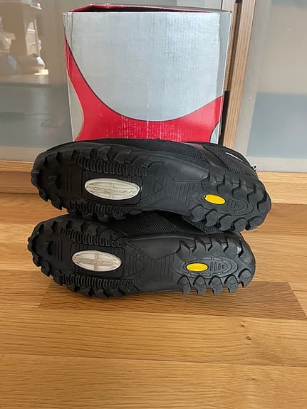 Northwave Futura 2003 cykelskor svart/vit storlek 39