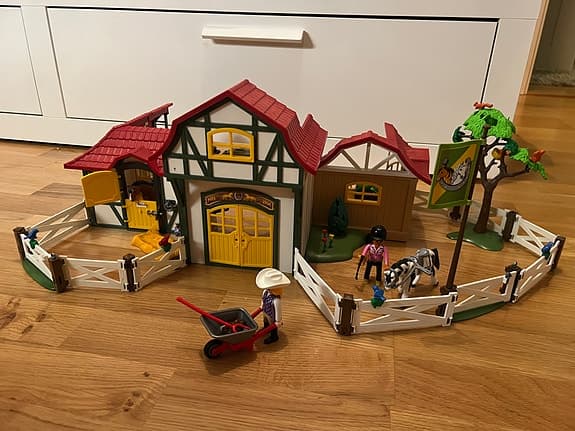 Playmobil Country 6926 leksaksset större ridanläggning