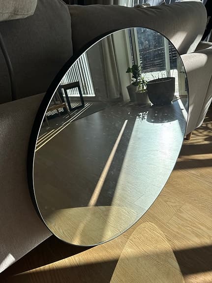 MIO rund spegel med svart ram - 80cmq