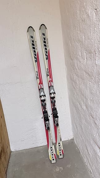 Völkl P60 med bindningar vit röd