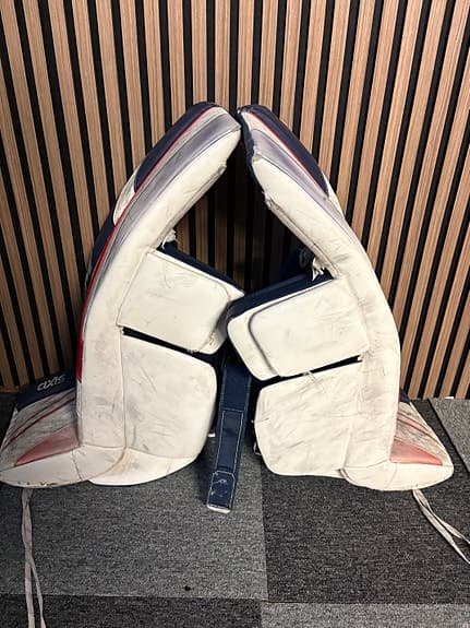 CCM AXIS målvaktsutrustning 33+1 blå vit röd