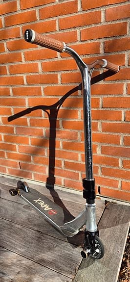 Custom Trick-kickbike – Ethic DTC Artefact V2 (Vikt: 3,3 kg)
