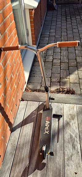 Custom Trick-kickbike – Ethic DTC Artefact V2 (Vikt: 3,3 kg)