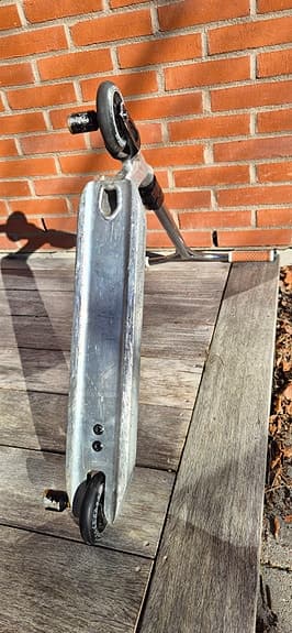 Custom Trick-kickbike – Ethic DTC Artefact V2 (Vikt: 3,3 kg)
