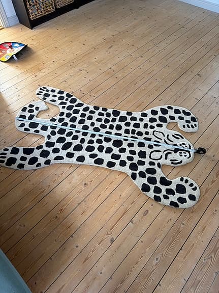 Jotex matta leopardmönster svartvit till barnrum