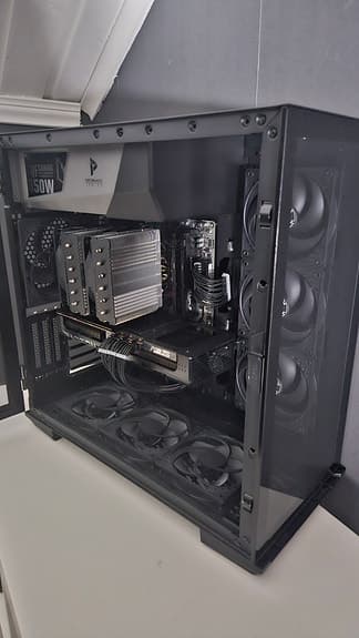 Kraftfull gamingdator – Ryzen 7 7700 & RX 9070 XT, 32GB DDR5