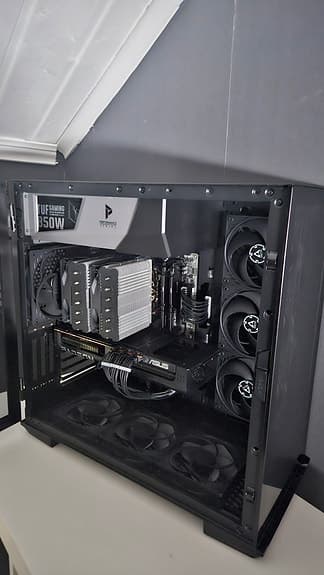 Kraftfull gamingdator – Ryzen 7 7700 & RX 9070 XT, 32GB DDR5