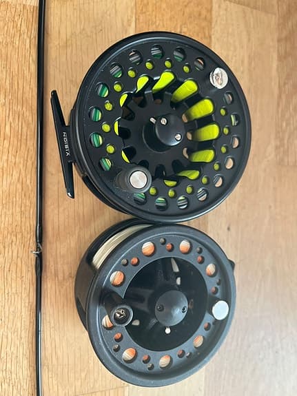 Flugfiskeset spö med två rullar