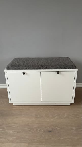 Sittbänk Rowico Confetti med skön dyna och förvaring