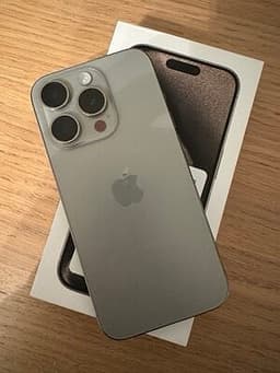📱 iPhone 15 Pro 128GB – Toppskick!